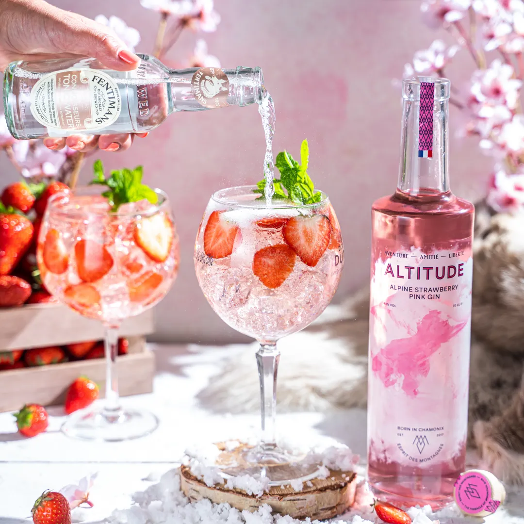 Example of work for Altitude Gin